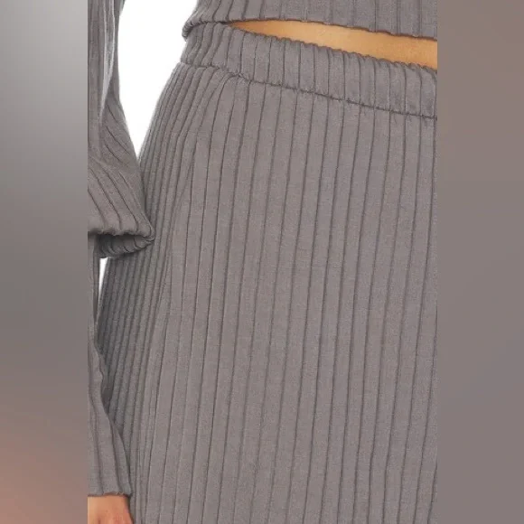 NWT Lovers and Friends Olivia Pant in Smoke, Size Medium - Picture 6 of 13